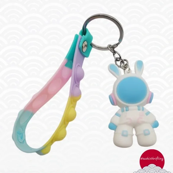 Bunny Astronaut Keychain Pick (1) - Picture 4 of 12